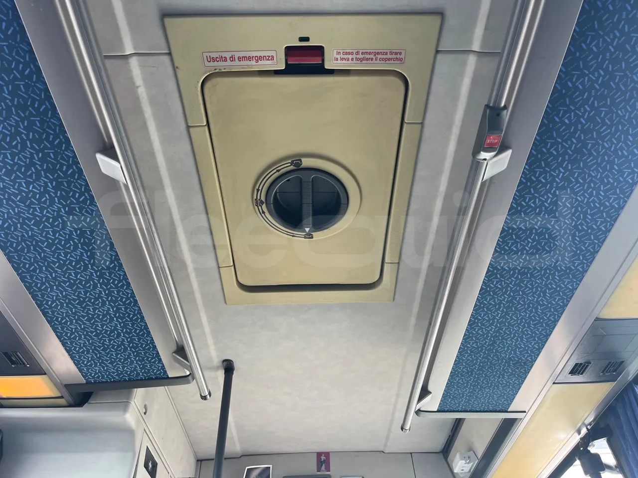 Setra S315 UL/ Euro 3 - 260 Kw - 12 Mt - roof hatch 2