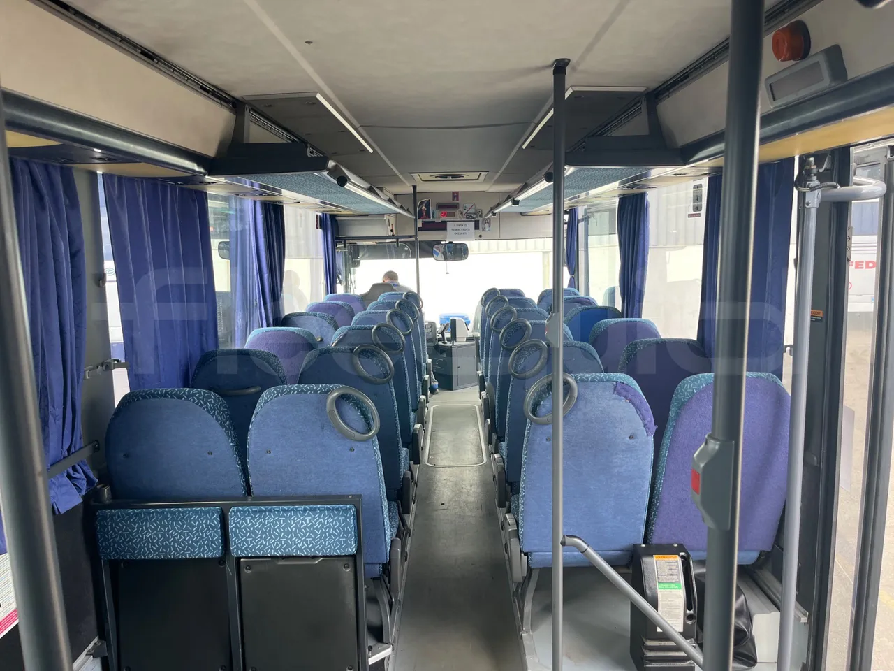 Setra S315 UL/ Euro 3 - 260 Kw - 12 Mt - forward view all seats last row height