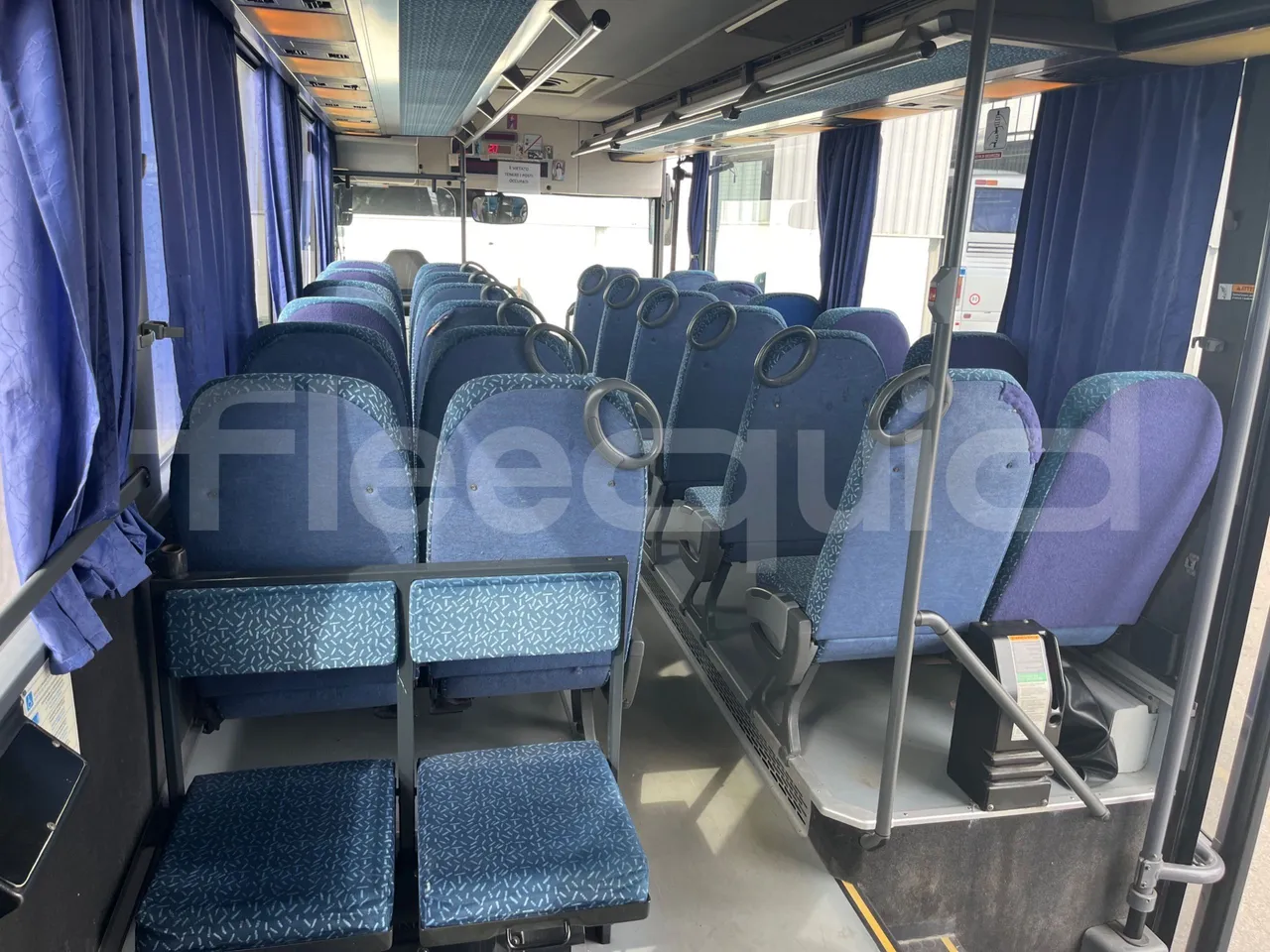 Setra S315 UL/ Euro 3 - 260 Kw - 12 Mt - monitor detail photo