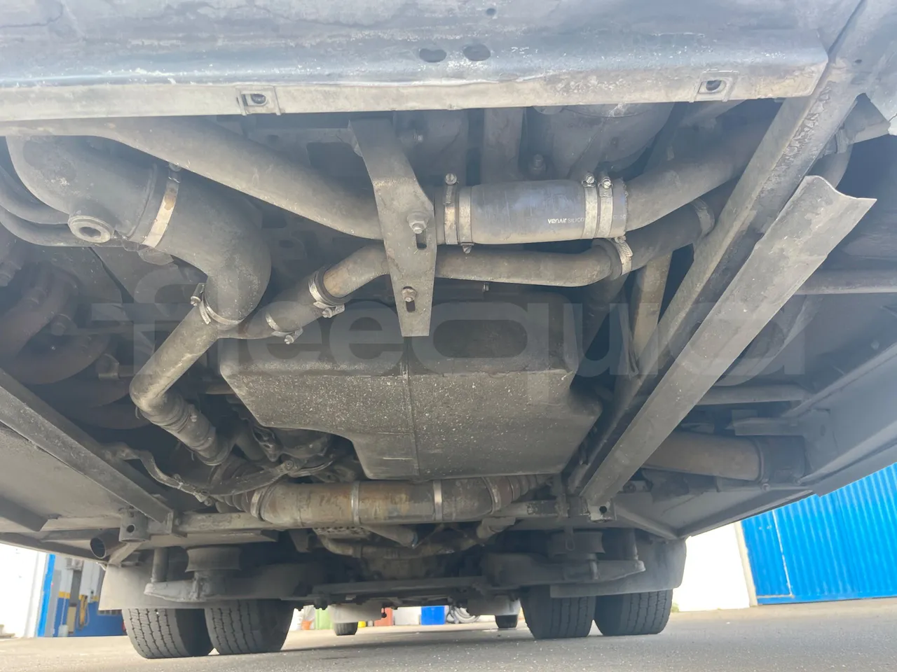 Setra S315 UL/ Euro 3 - 260 Kw - 12 Mt - gearbox plate photo