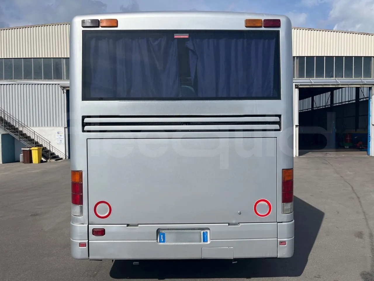 Setra S315 UL/ Euro 3 - 260 Kw - 12 Mt - rear hatch closed