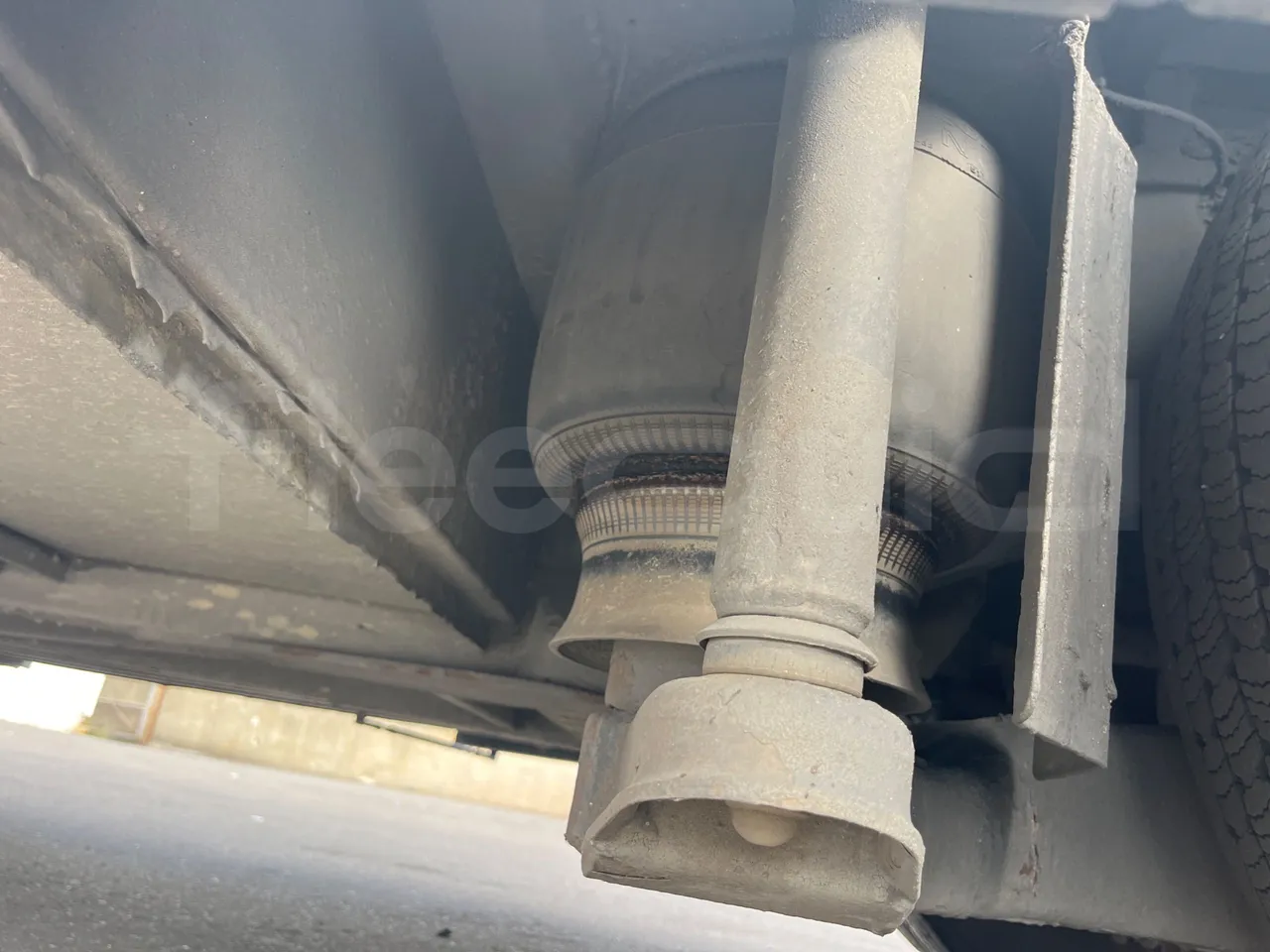 Setra S315 UL/ Euro 3 - 260 Kw - 12 Mt - axle 2 shock absorbers 1 left