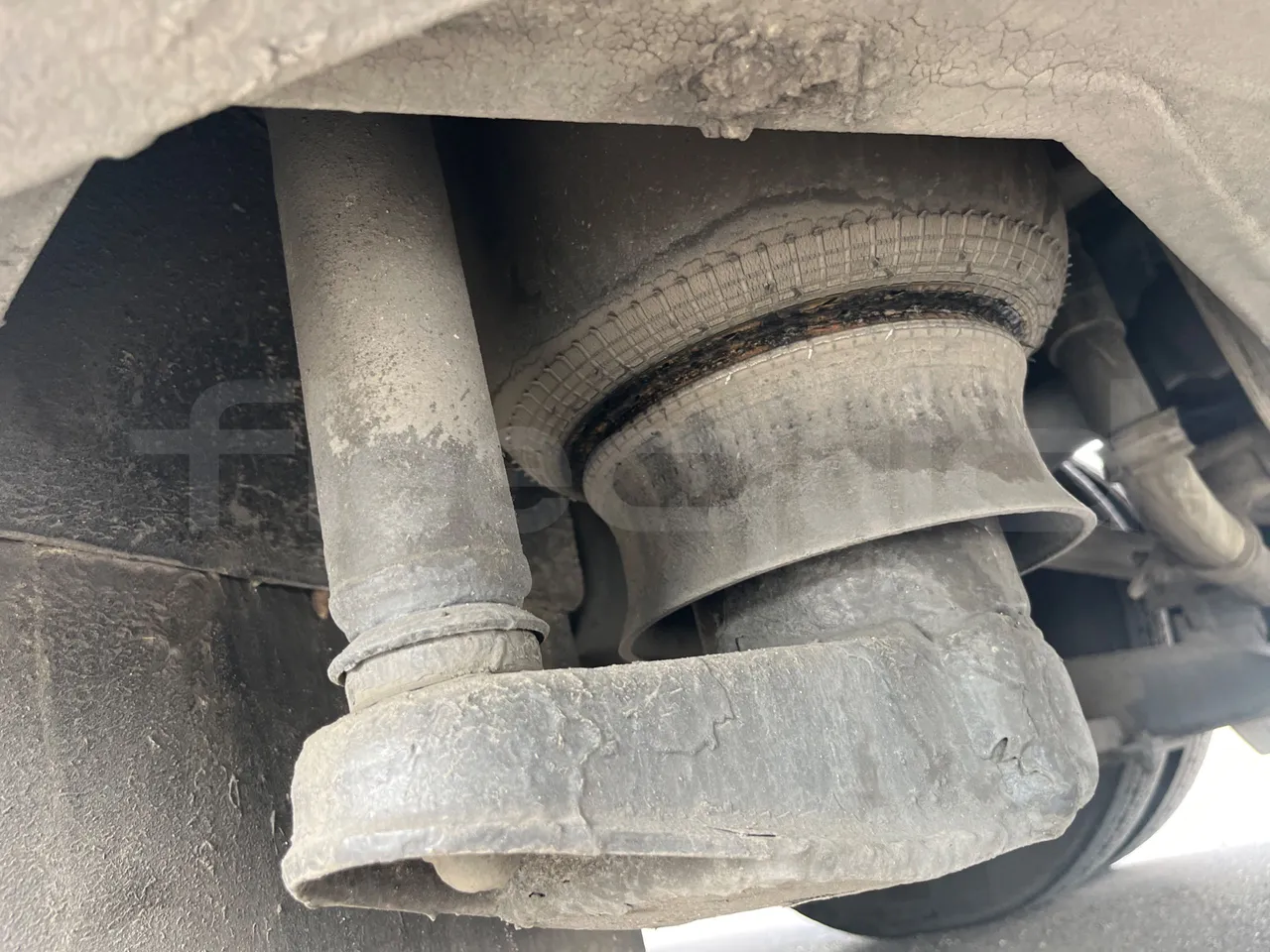 Setra S315 UL/ Euro 3 - 260 Kw - 12 Mt - axle 2 shock absorbers 2 left