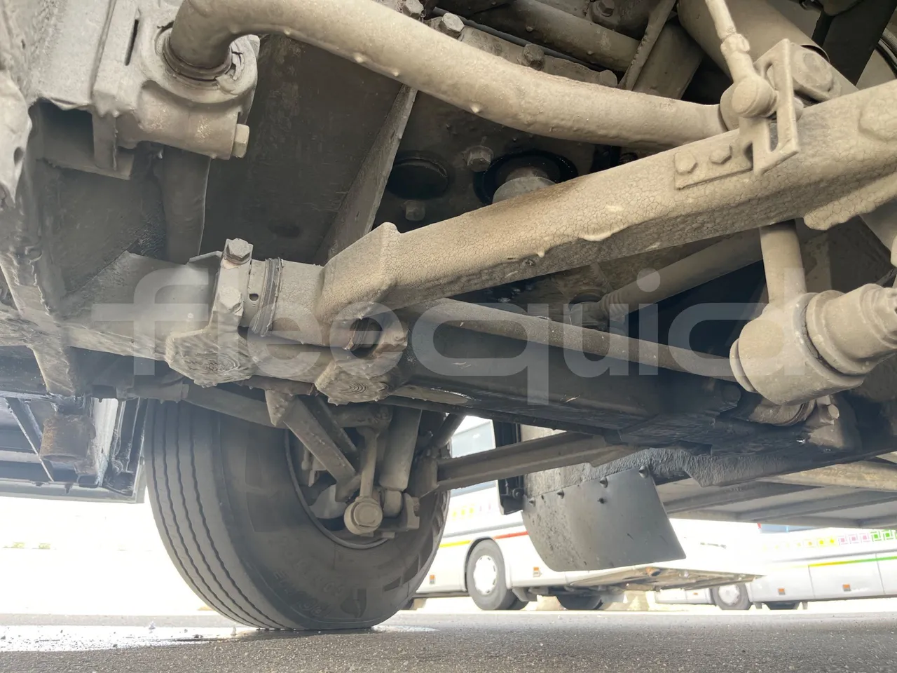 Setra S315 UL/ Euro 3 - 260 Kw - 12 Mt - front axle left side