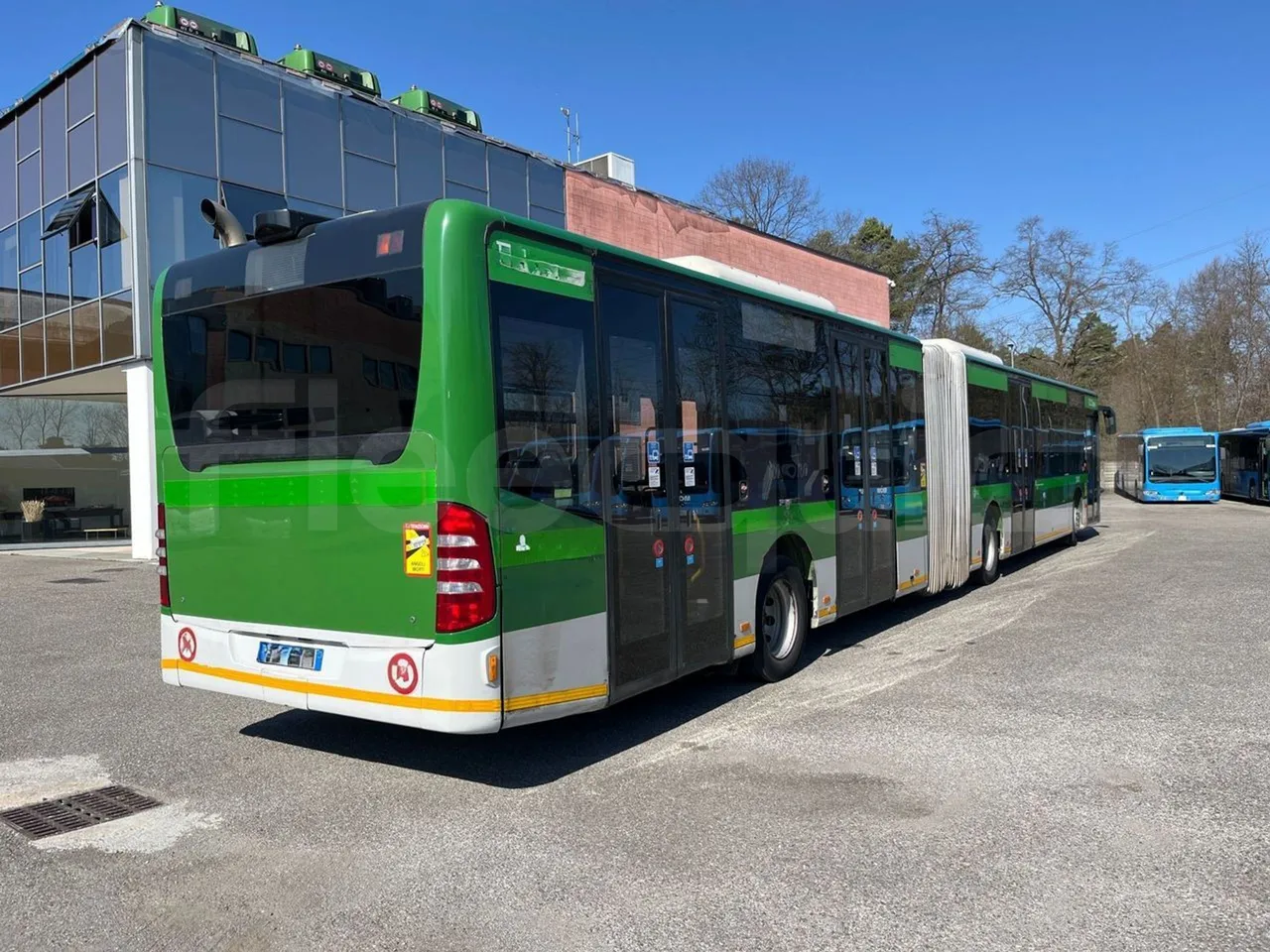 Mercedes-Benz Citaro G 0530 - Euro5 - 260kW - 17.940mt - 3/4 right rear doors closed