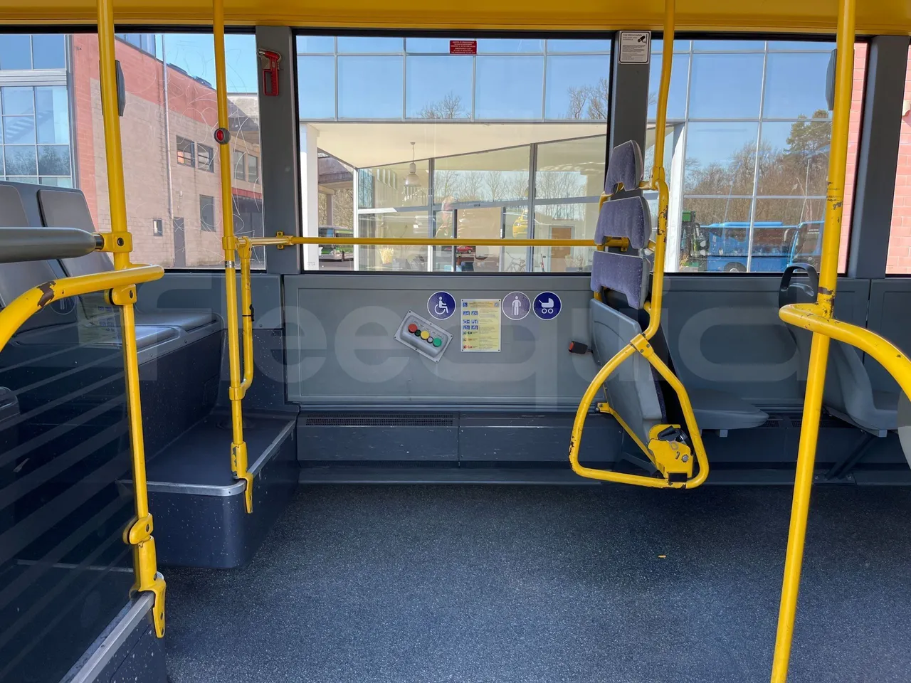 Mercedes-Benz Citaro G 0530 - Euro5 - 260kW - 17.940mt - disabled area photo