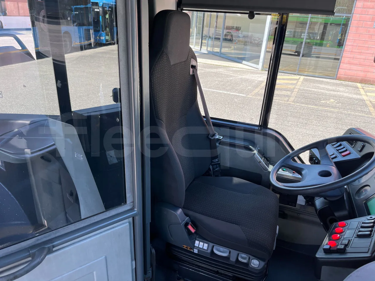 Mercedes-Benz Citaro G 0530 - Euro5 - 260kW - 17.940mt - driver's seat photo