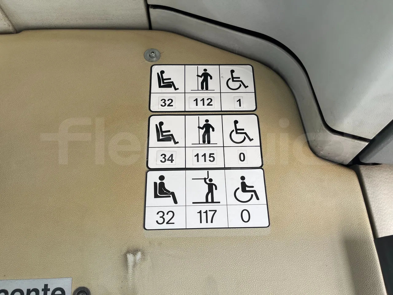 Mercedes-Benz Citaro G 0530 - Euro5 - 260kW - 17.940mt - seat plate photo