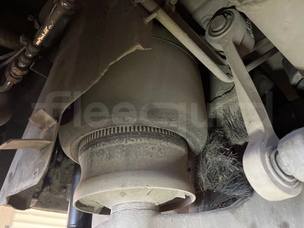 Mercedes-Benz Citaro G 0530 - Euro5 - 260kW - 17.940mt - axle 3 air springs 2 left