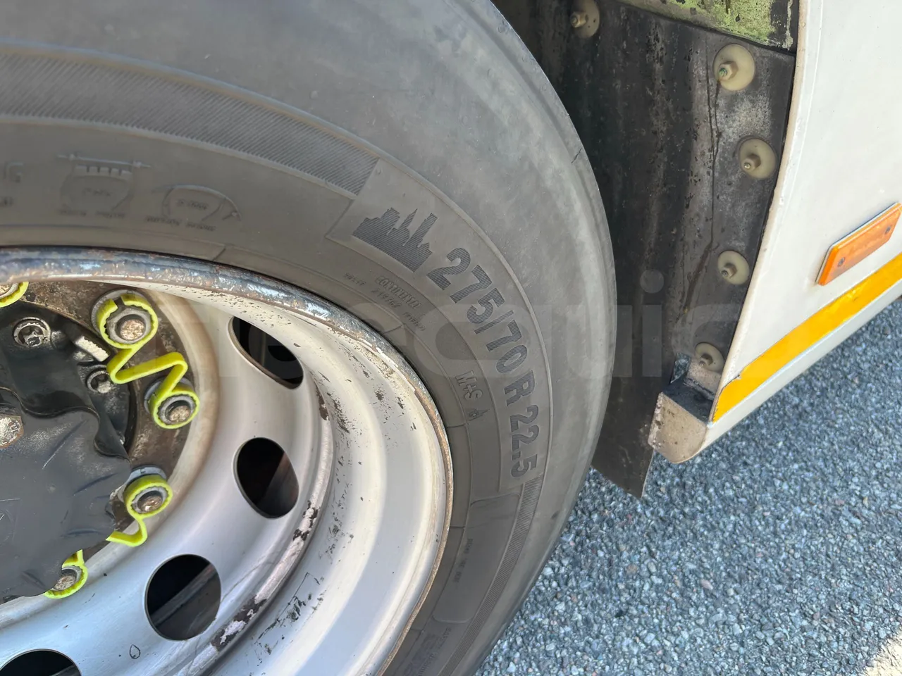 Mercedes-Benz Citaro G 0530 - Euro5 - 260kW - 17.940mt - rear left tire photo