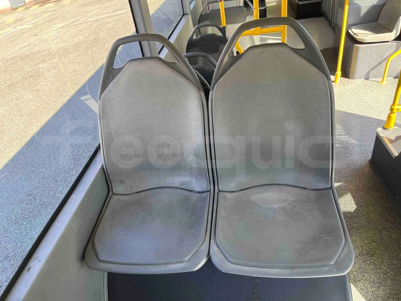 Mercedes-Benz Citaro G - central seat safety belt