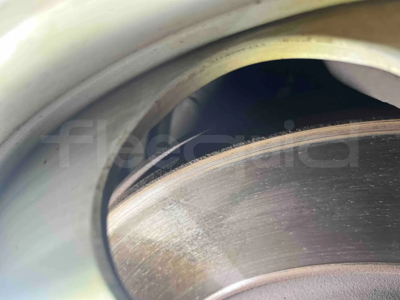 Mercedes-Benz Citaro G - First Axle Discs Right Side