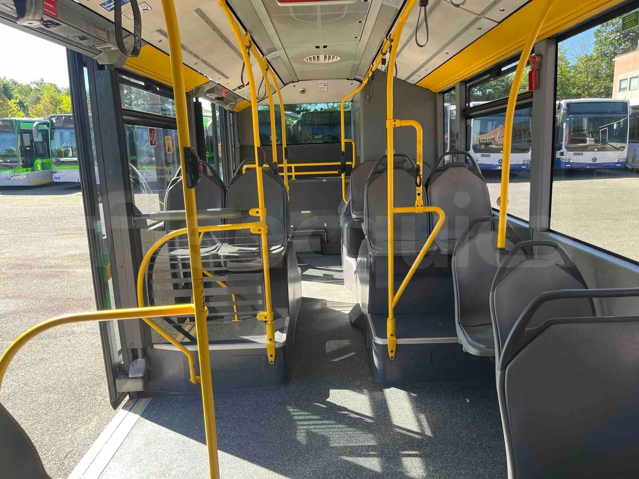 Mercedes-Benz Citaro G - Reverse Seats From Middle Position