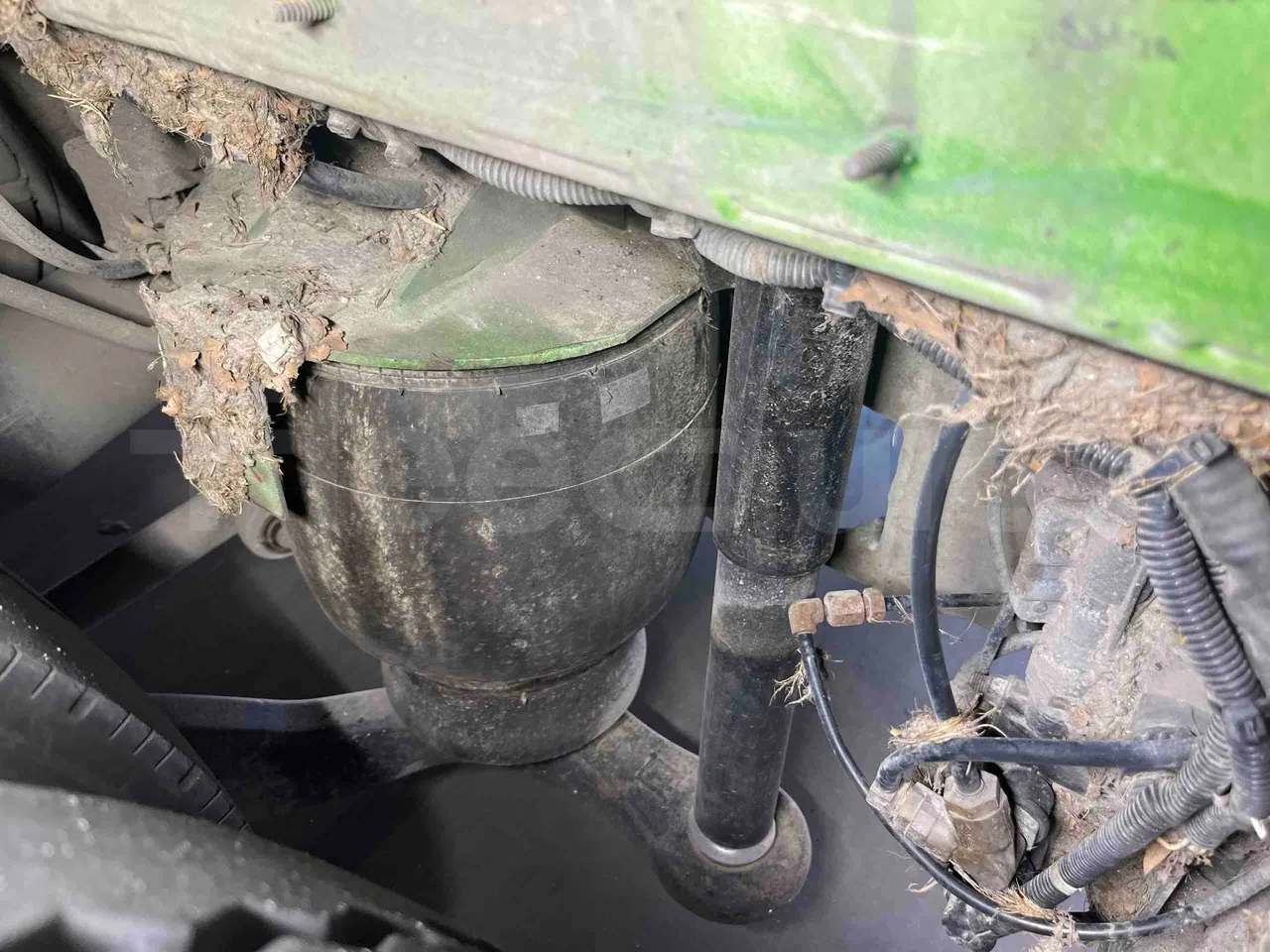 Mercedes-Benz Citaro G - Third Axle First Air Springs Left Side