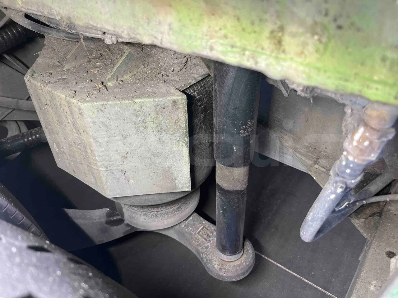 Mercedes-Benz Citaro G - Third Axle First Shock Absorbers Right Side