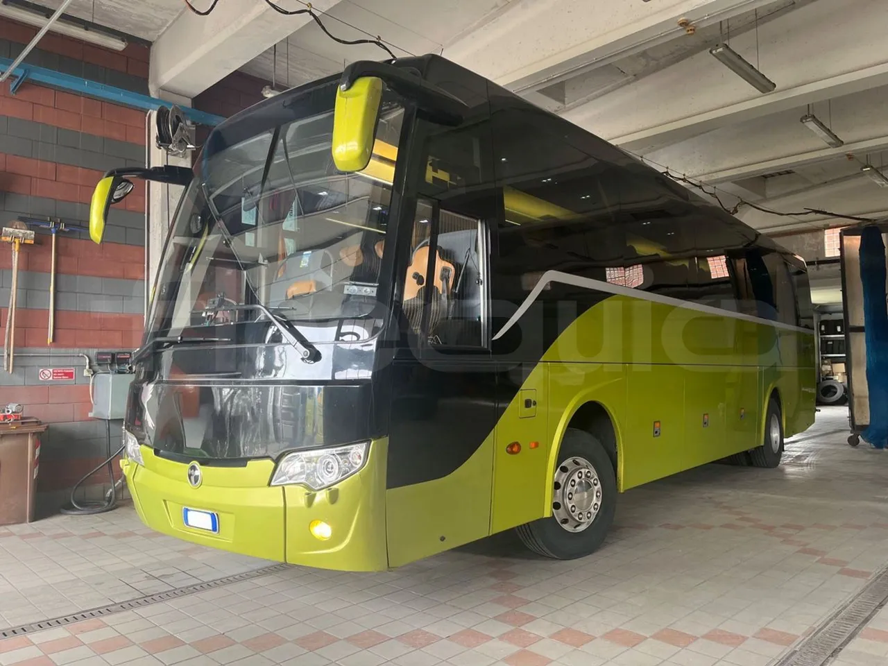 Temsa Safari HD HD12 - EUR6 - 320kW - 12.276m - 3/4 front left