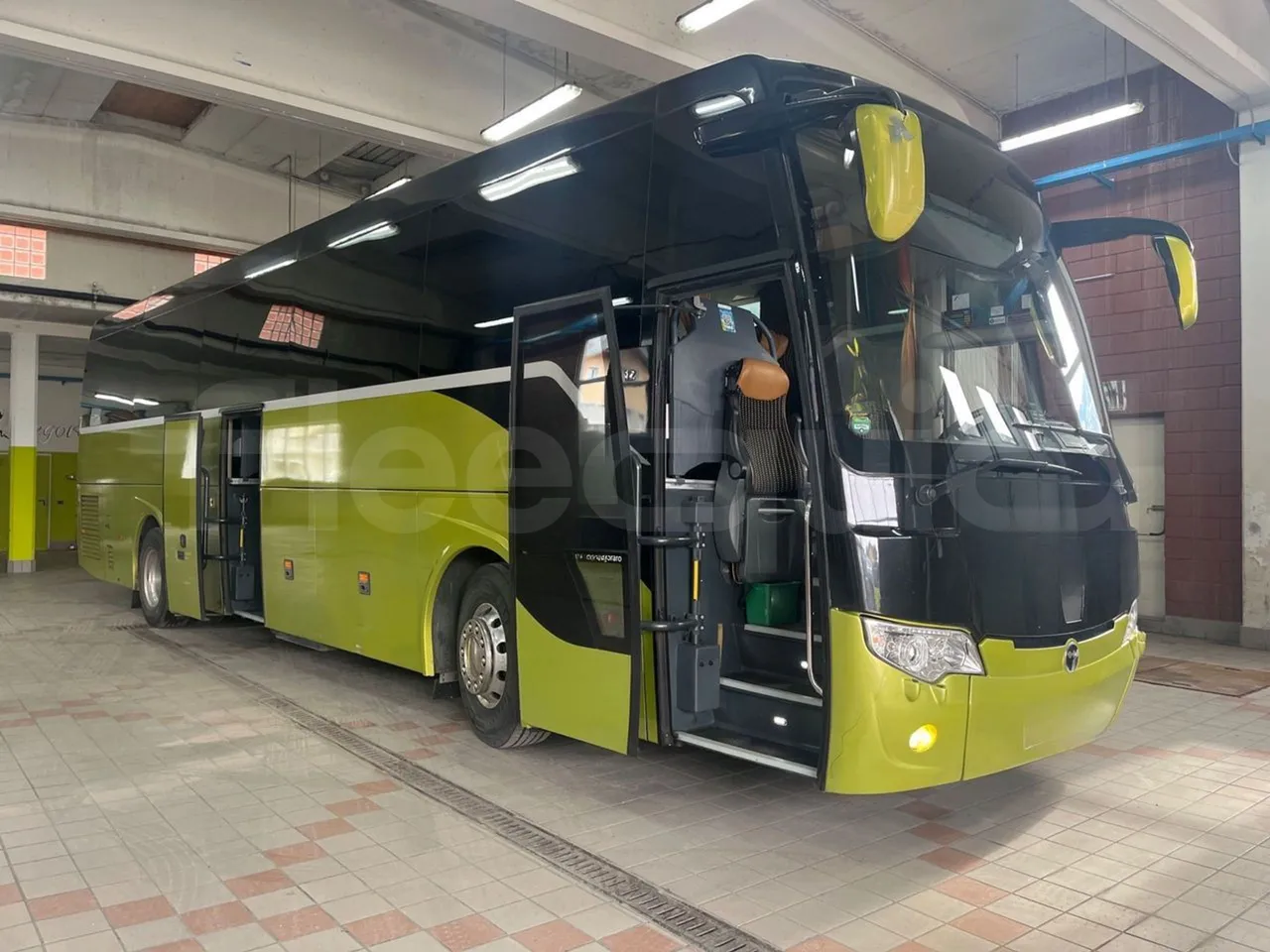 Temsa Safari HD HD12 - EUR6 - 320kW - 12.276m - 3/4 right rear doors closed