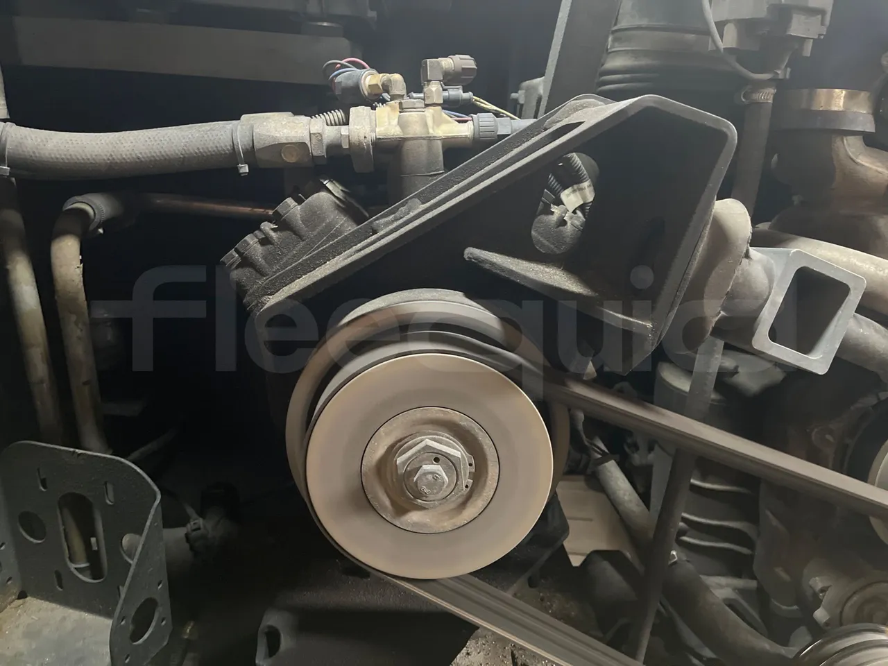 Temsa Safari HD HD12 - EUR6 - 320kW - 12.276m - air conditioning compressor