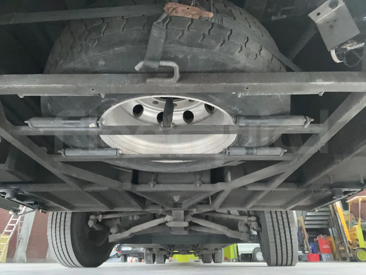 Temsa Safari HD HD12 - EUR6 - 320kW - 12.276m - front brake calipers left