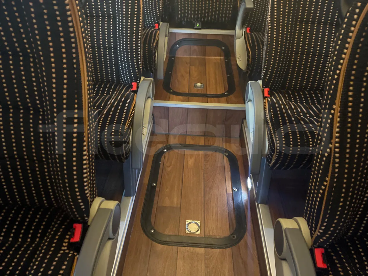 Temsa Safari HD HD12 - EUR6 - 320kW - 12.276m - floor hatches photo