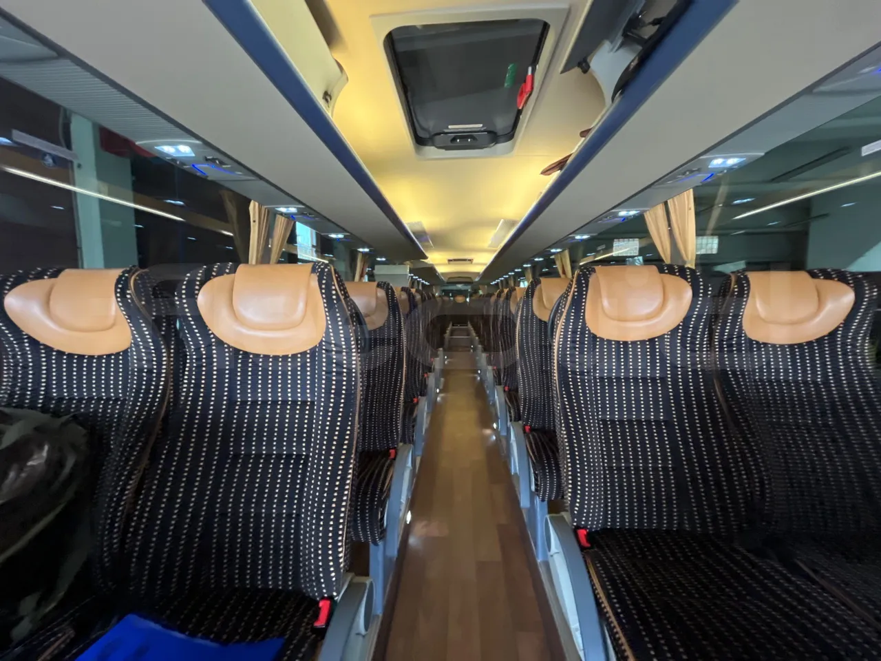 Temsa Safari HD HD12 - EUR6 - 320kW - 12.276m - interior reverse seats driver height