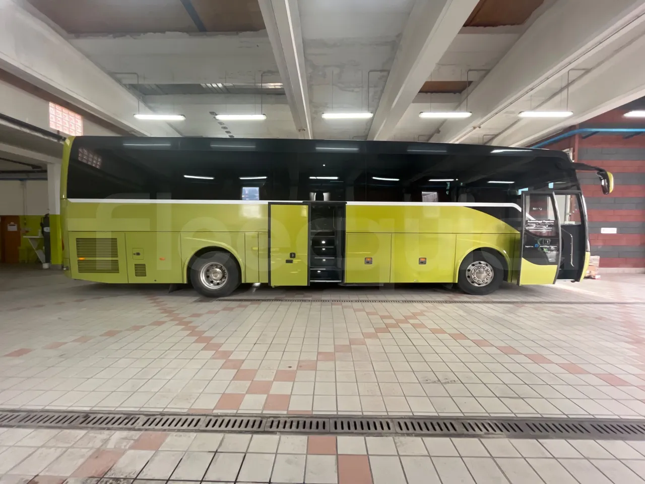 Temsa Safari HD HD12 - EUR6 - 320kW - 12.276m - right side doors closed