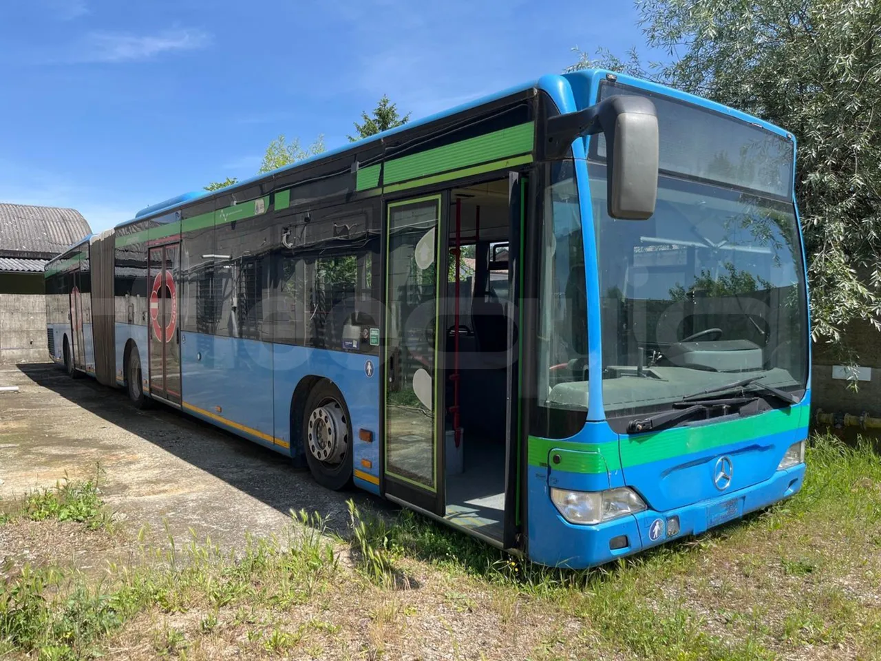 Mercedes-Benz Citaro G O530/Euro 4 - 260 Kw - 17,940 Mt - 3/4 front right doors (mandatory for bus to scrap)