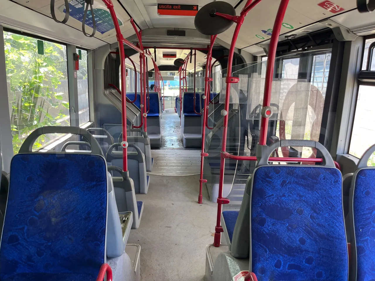 Mercedes-Benz Citaro G O530/Euro 4 - 260 Kw - 17,940 Mt - forward view all seats last row height