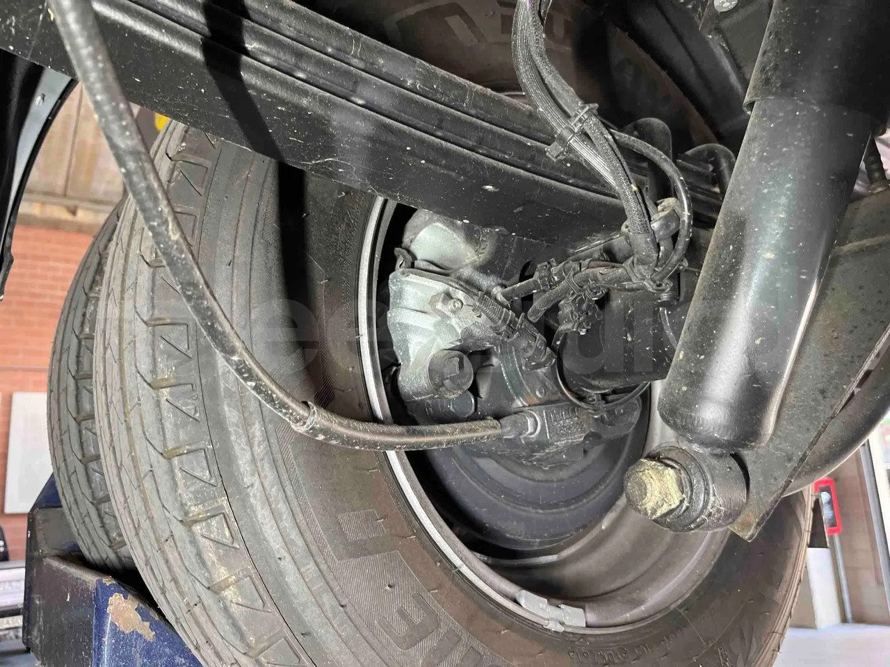 Iveco Daily - axle 2 caliper brakes right