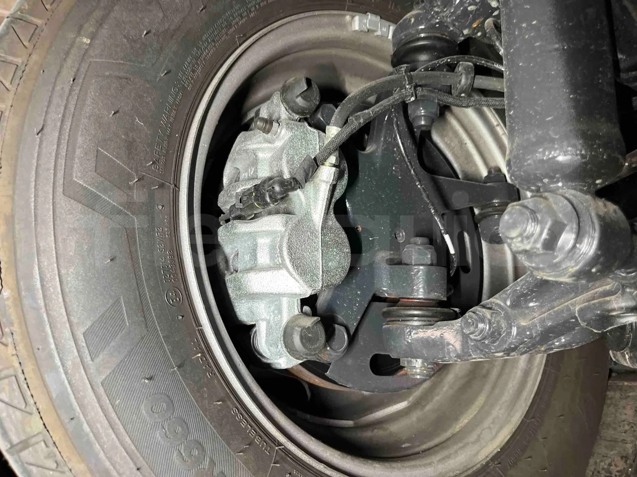 Iveco Daily - front brake calipers left