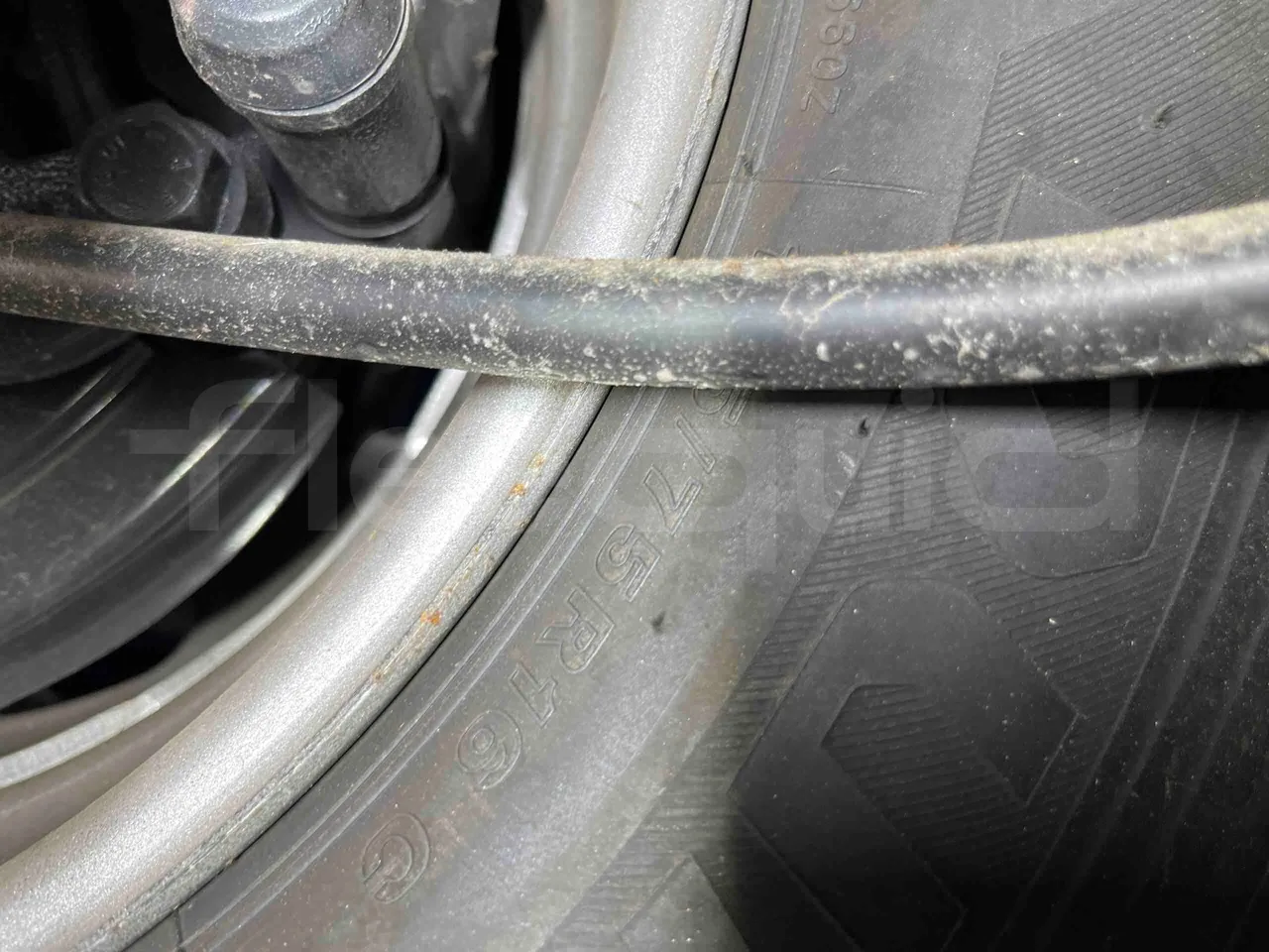 Iveco Daily - tread condition front tires right