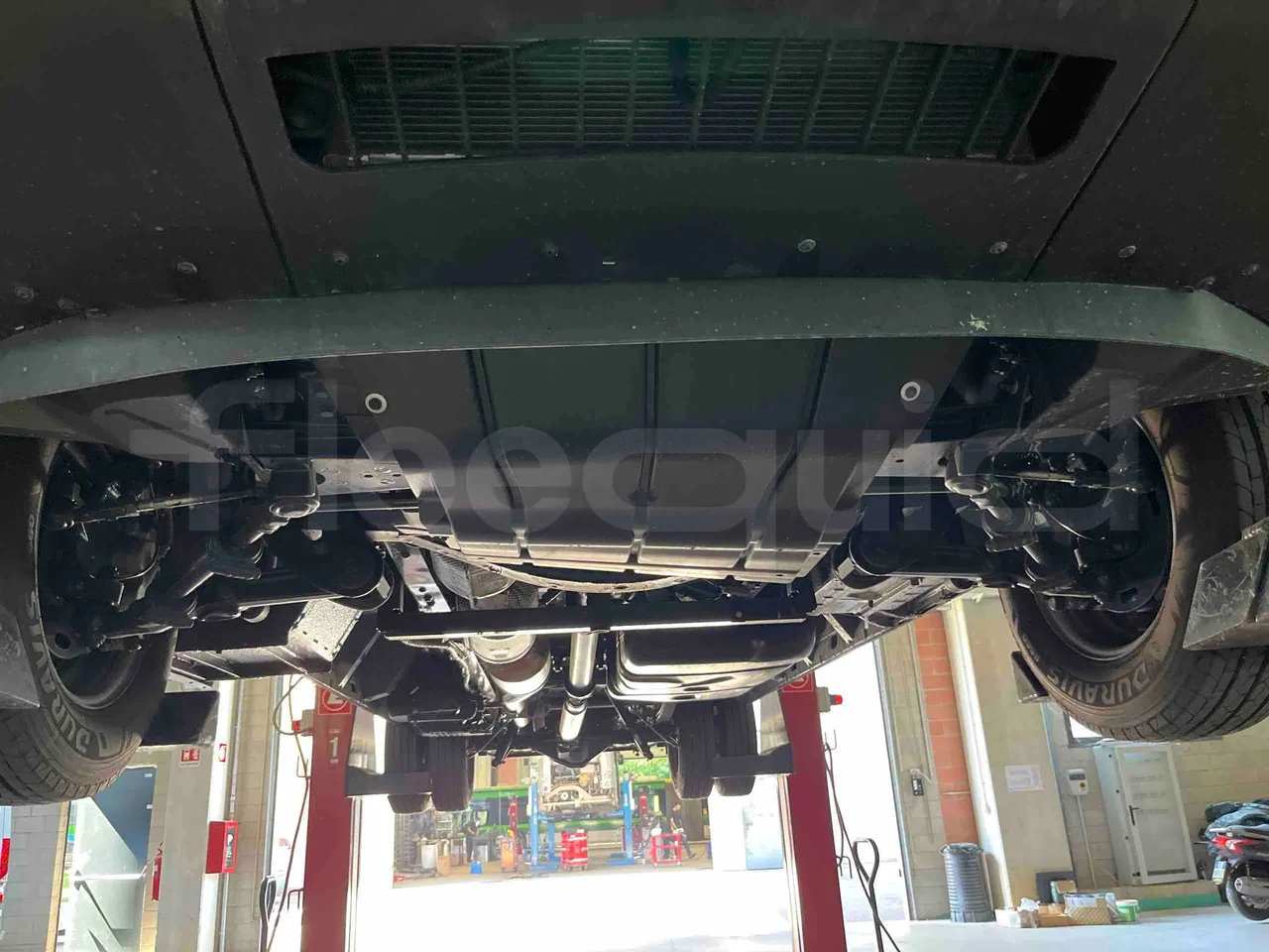 Iveco Daily - front undercarriage from front