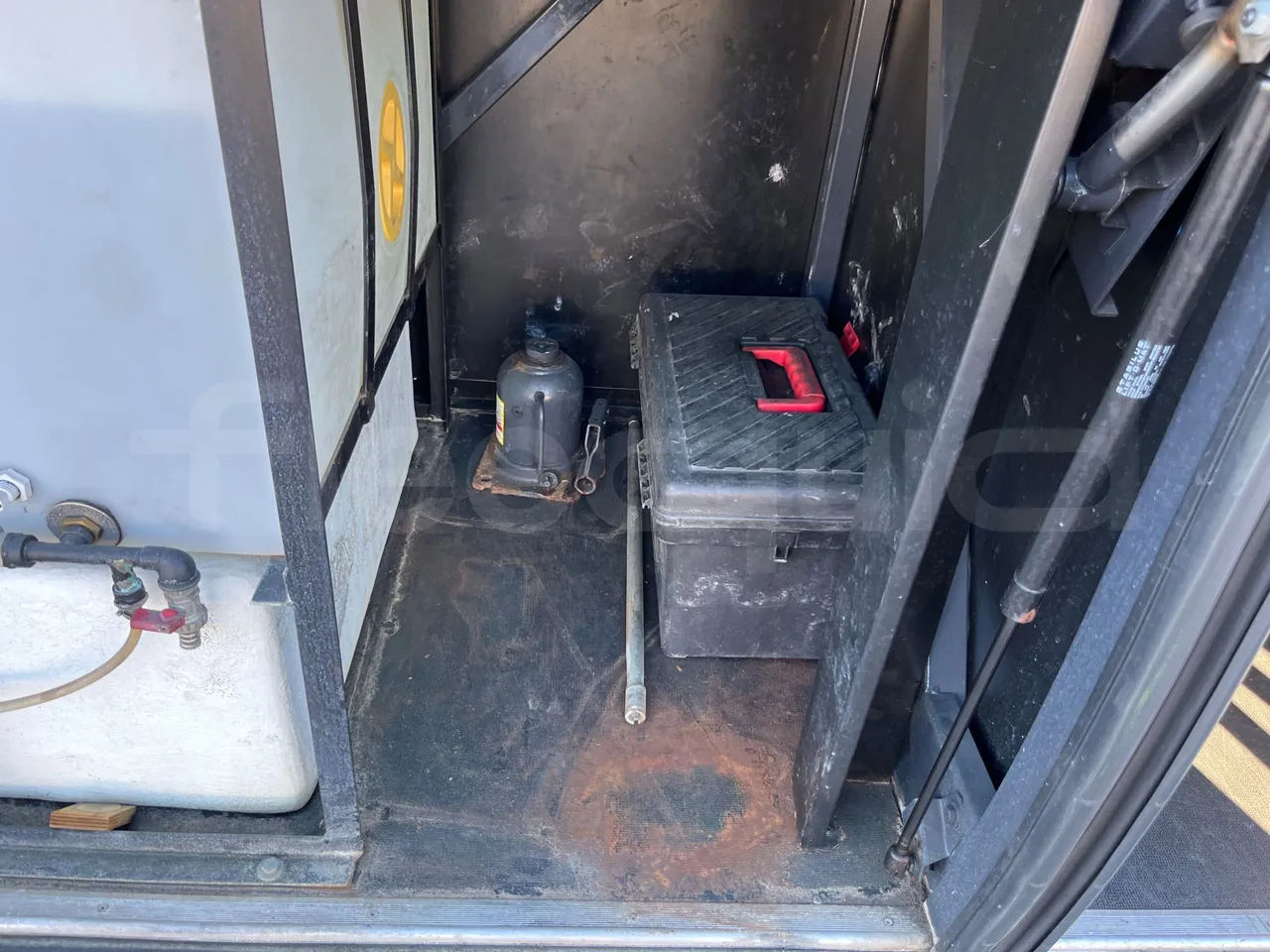 Iveco Magelys SFR2XX QC E8CN - Euro6 - 294Kw - 12,830mt - jack and driver keys