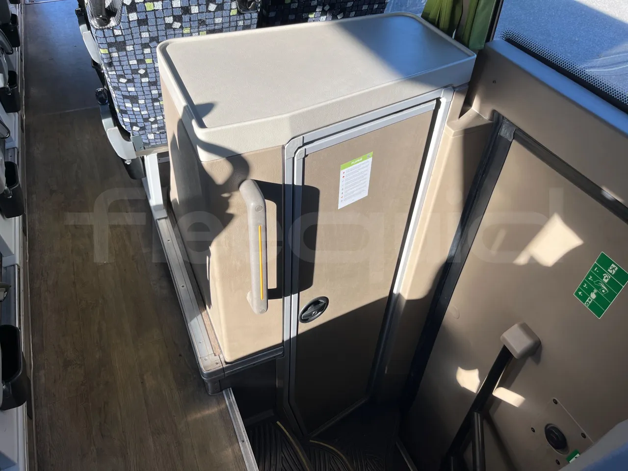 Iveco Magelys SFR2XX QC E8CN - Euro6 - 294Kw - 12,830mt - toilette accessories photo