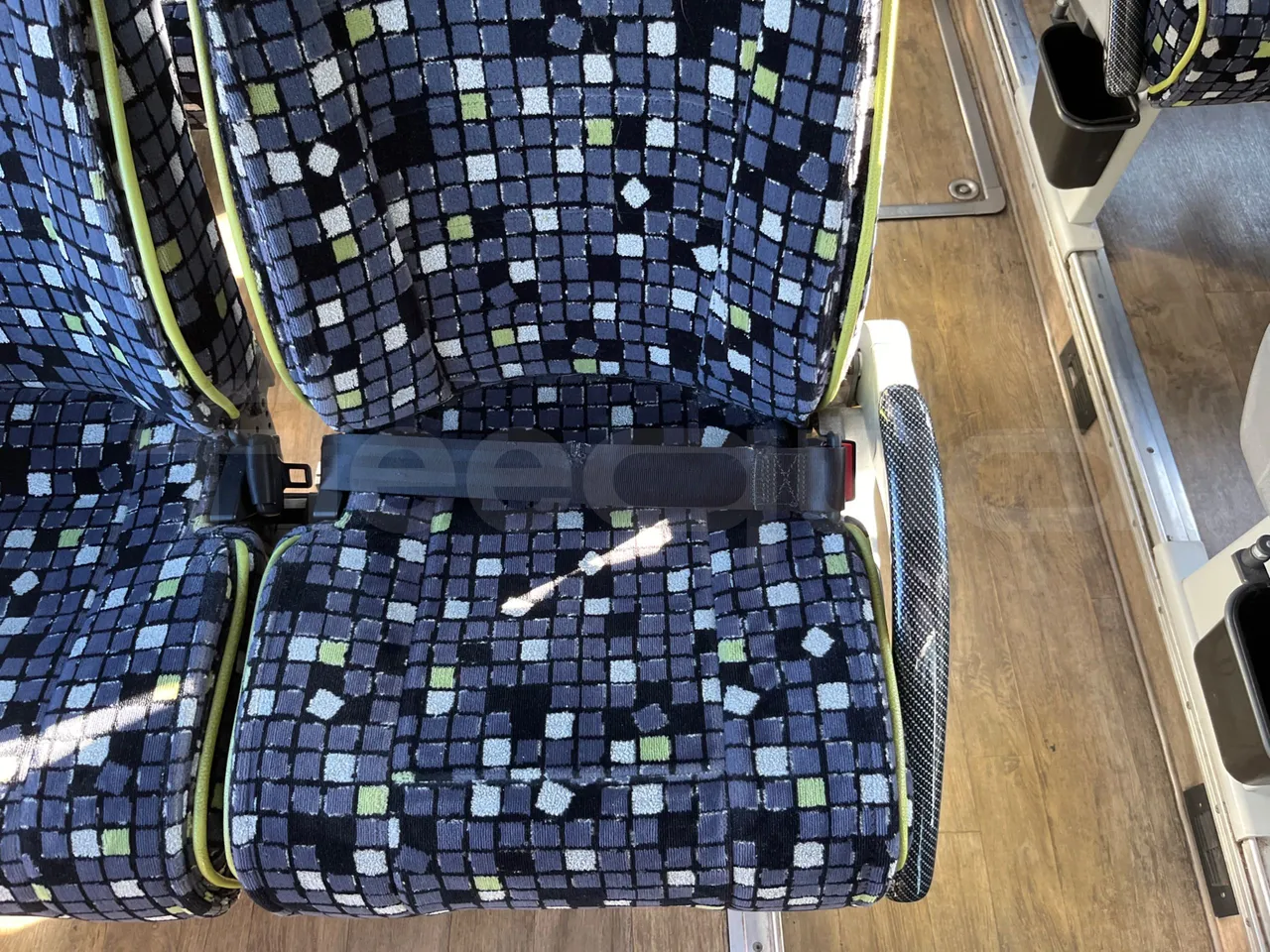 Iveco Magelys SFR2XX QC E8CN - Euro6 - 294Kw - 12,830mt - central seat safety belt