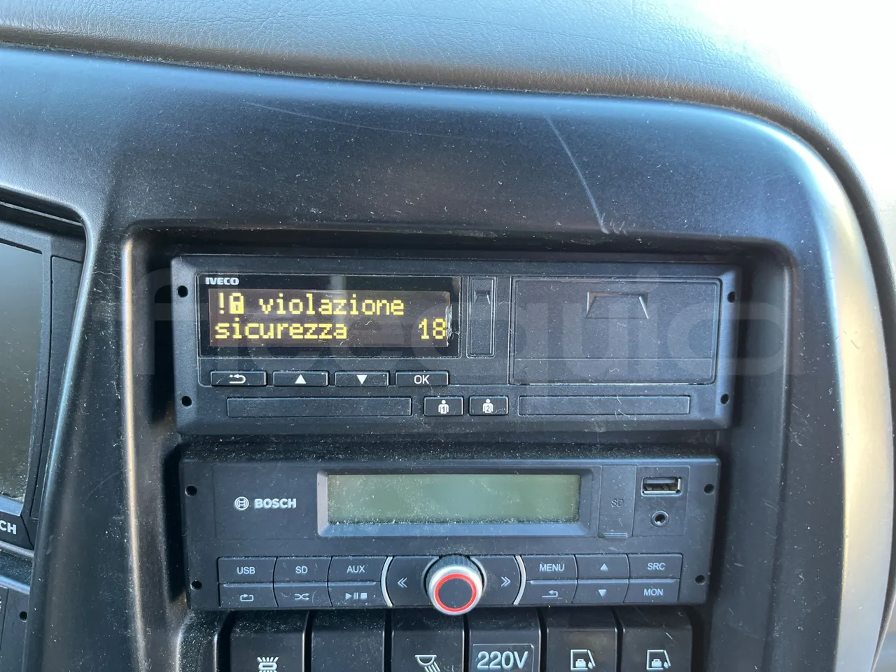 Iveco Magelys SFR2XX QC E8CN - Euro6 - 294Kw - 12,830mt - Tachograph