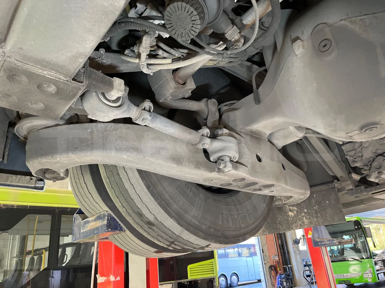 Iveco Magelys SFR2XX QC E8CN - Euro6 - 294Kw - 12,830mt - axle 3 right side