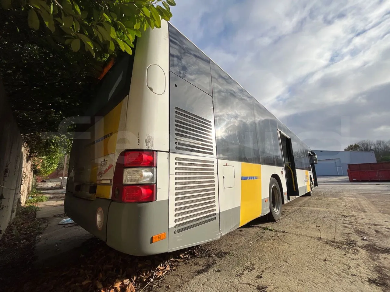 Man Lion's City A21 - EUR5 - 206kW - 11.980m - 3/4 right rear doors open