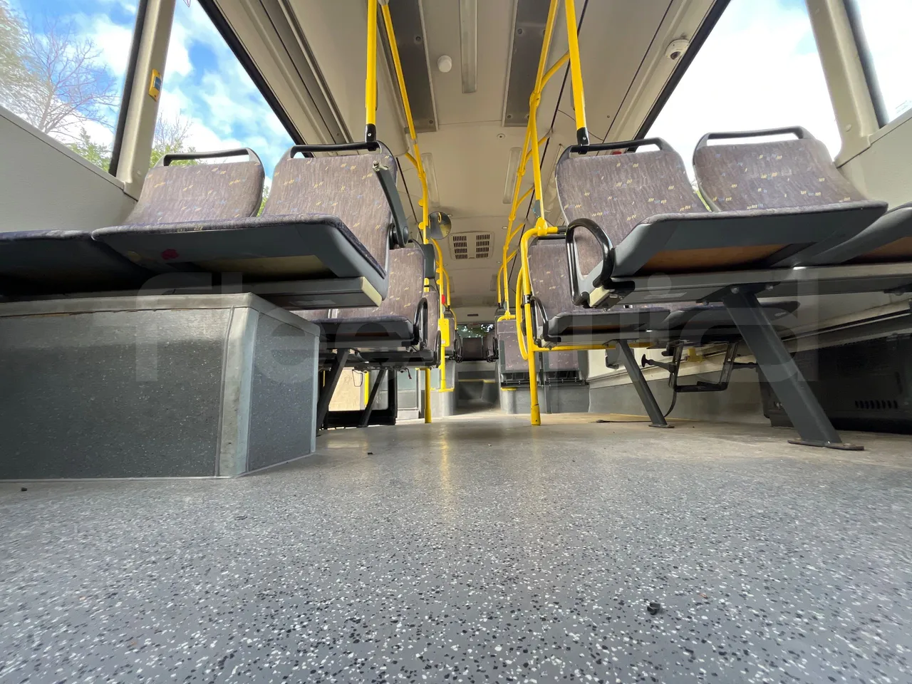 Man Lion's City A21 - EUR5 - 206kW - 11.980m - seat brackets photo