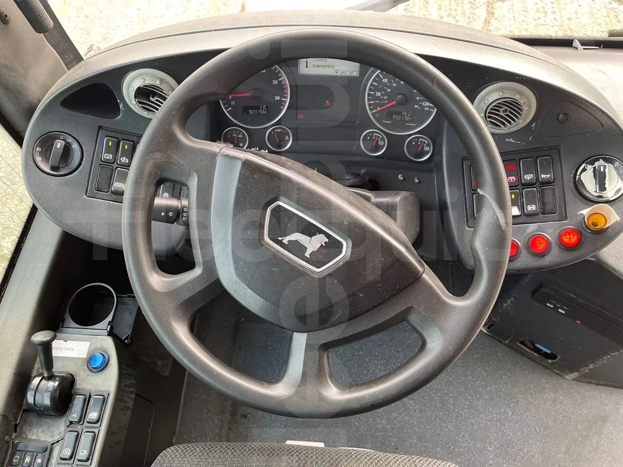 Man Lion's City A21 - EUR5 - 206kW - 11.980m - steering wheel photo