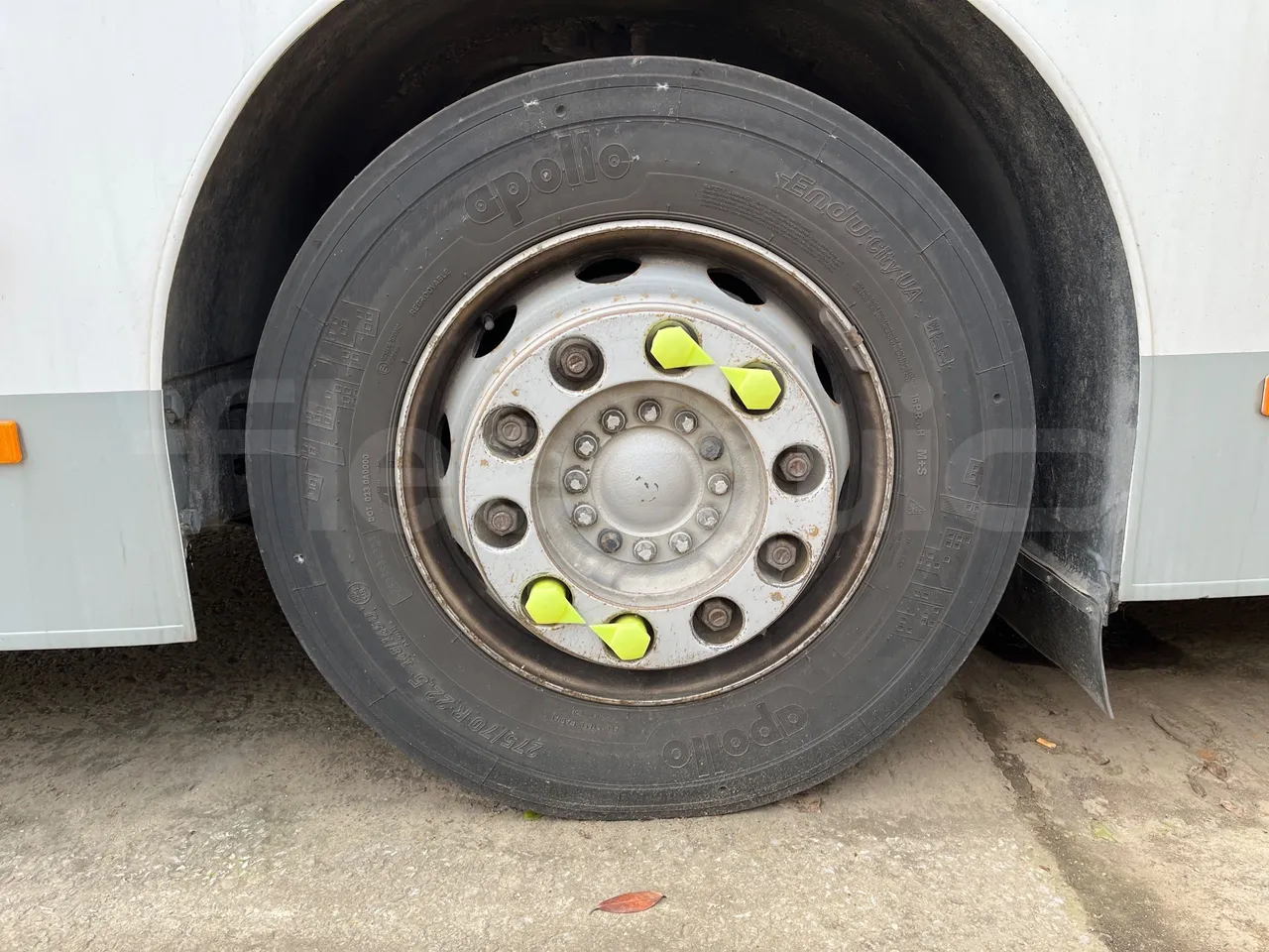Man Lion's City A21 - EUR5 - 206kW - 11.980m - front left tire measurements