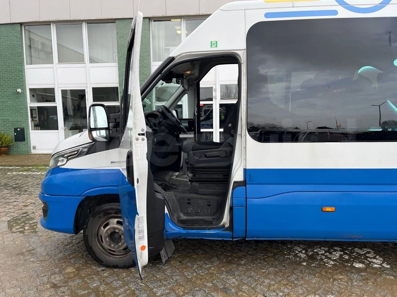 Iveco Daily A50/UNVI VENDAL - Euro 6 - 129 kW - 7.5 mt - front door 2 open