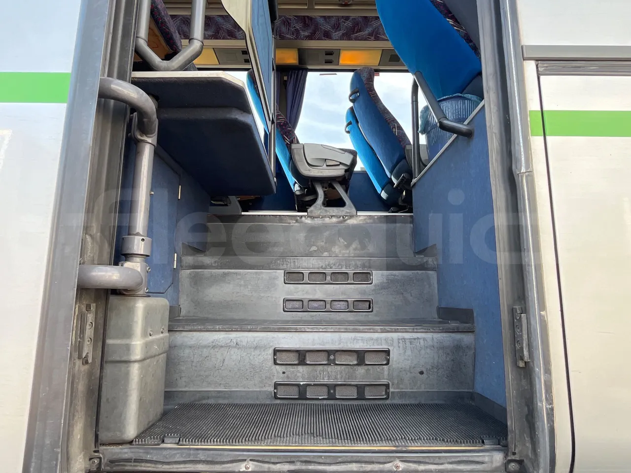 Setra S315 GT/ Euro 3 - 260 Kw - 12 Mt - folding seat photo