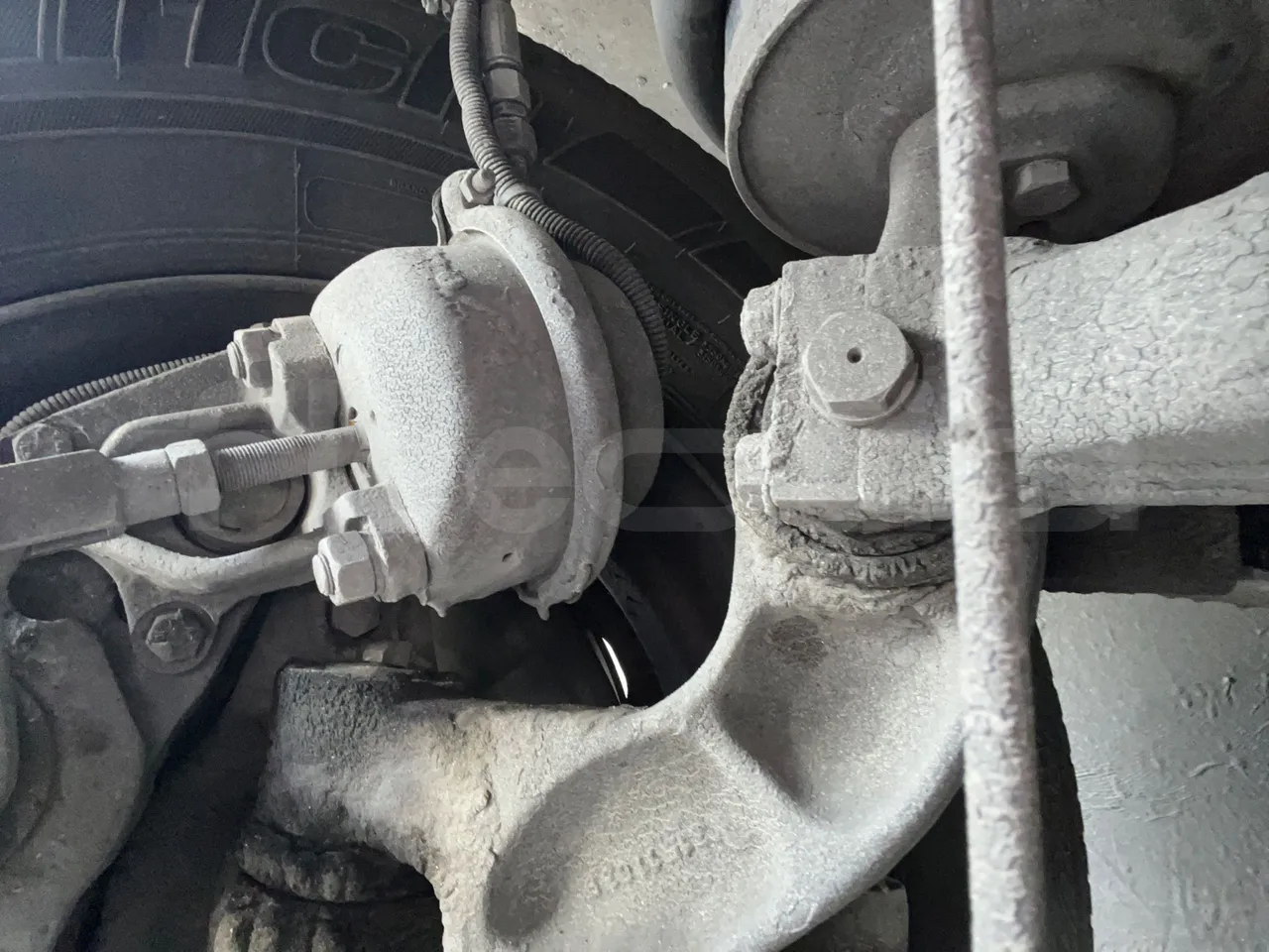 Setra S315 GT/ Euro 3 - 260 Kw - 12 Mt - front brake calipers right