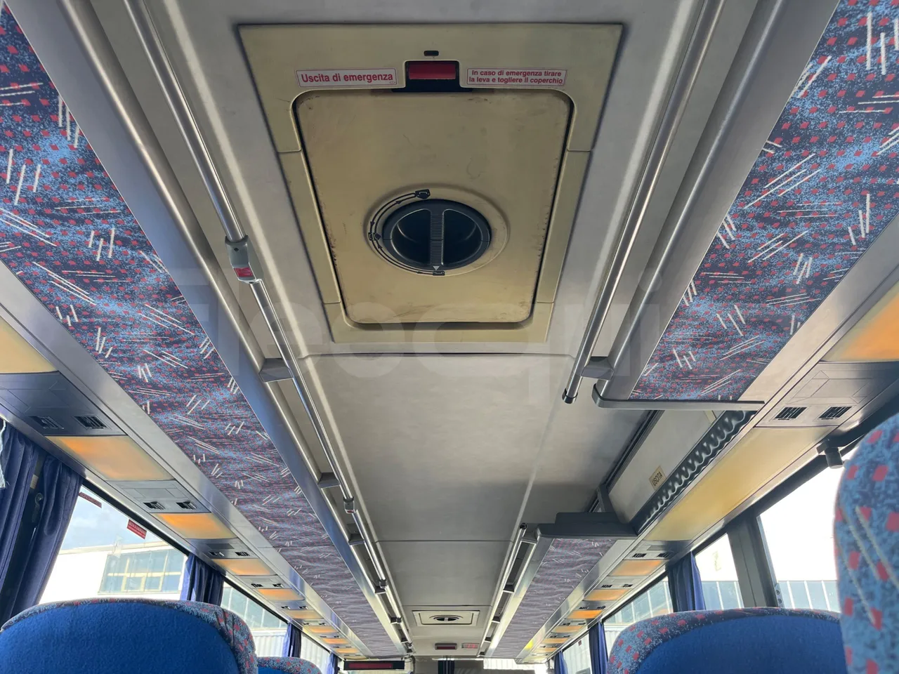 Setra S315 GT/ Euro 3 - 260 Kw - 12 Mt - roof hatch 1