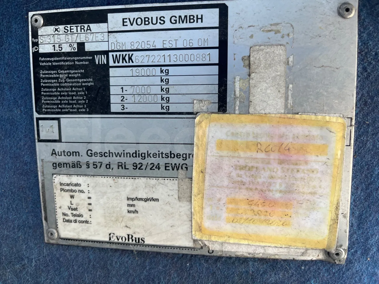 Setra S315 GT/ Euro 3 - 260 Kw - 12 Mt - vehicle plate photo