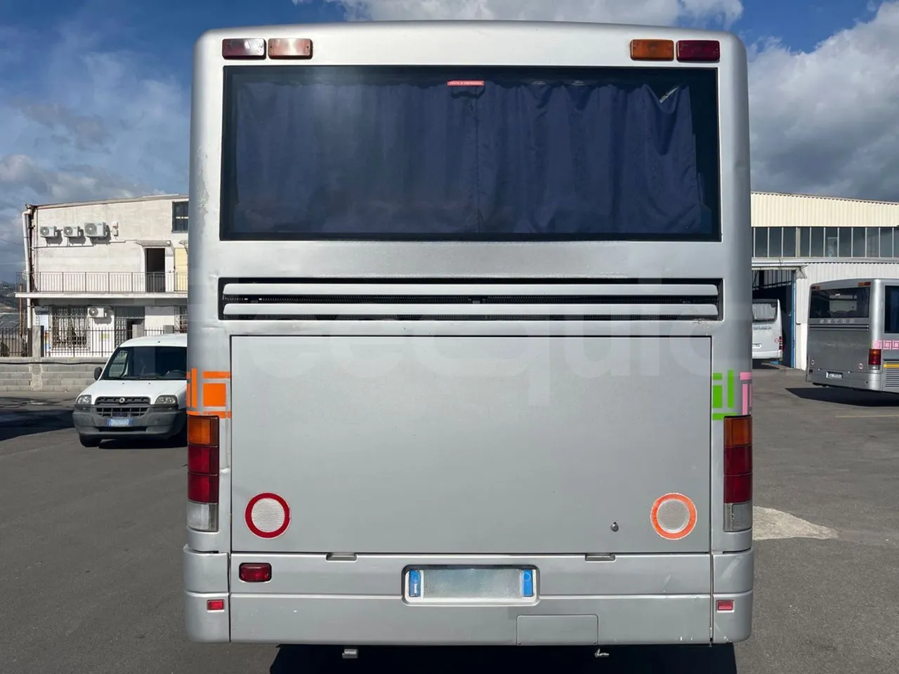 Setra S315 GT/ Euro 3 - 260 Kw - 12 Mt - rear hatch closed