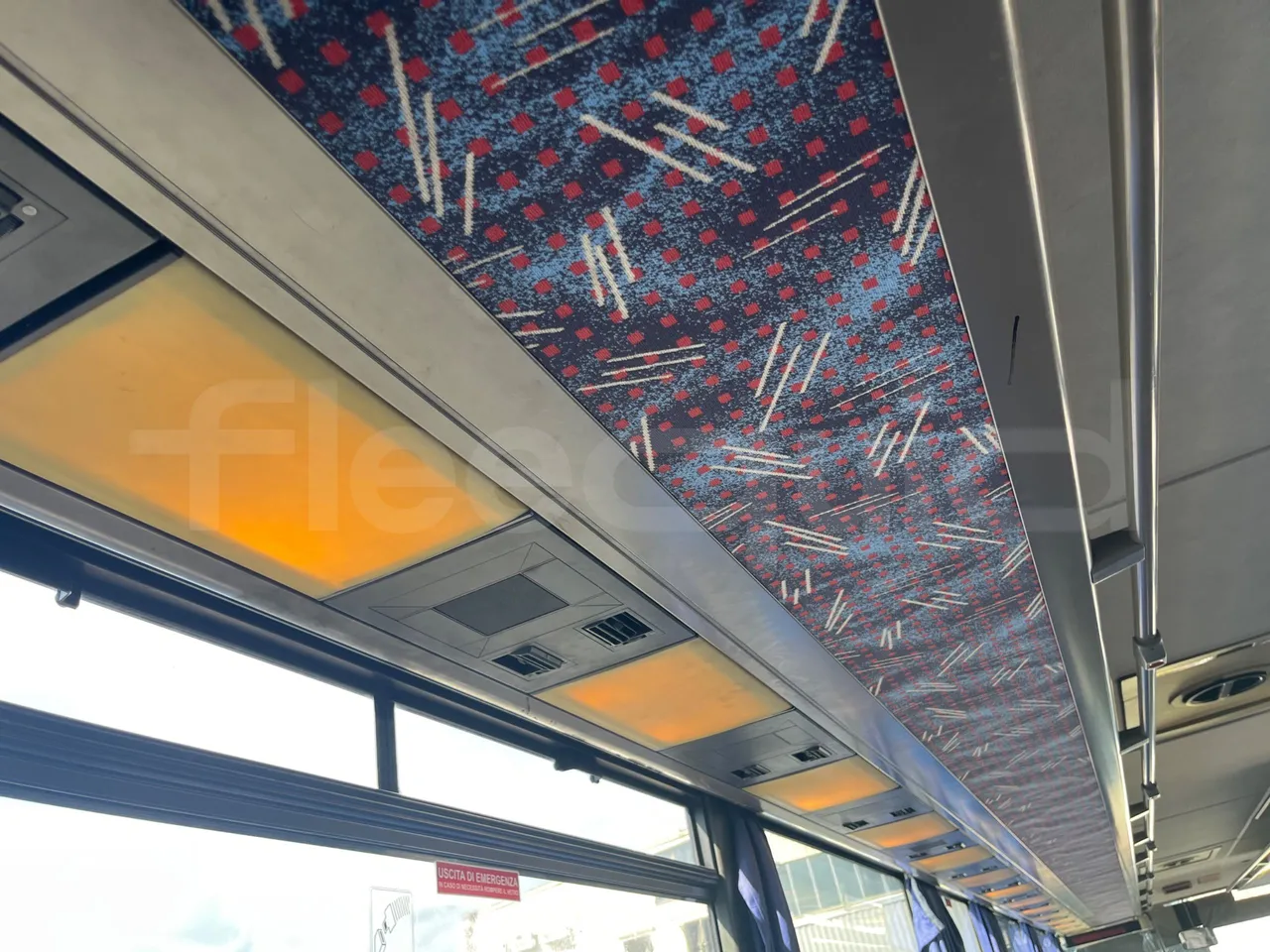 Setra S315 GT/ Euro 3 - 260 Kw - 12 Mt - turntable internal (18m)