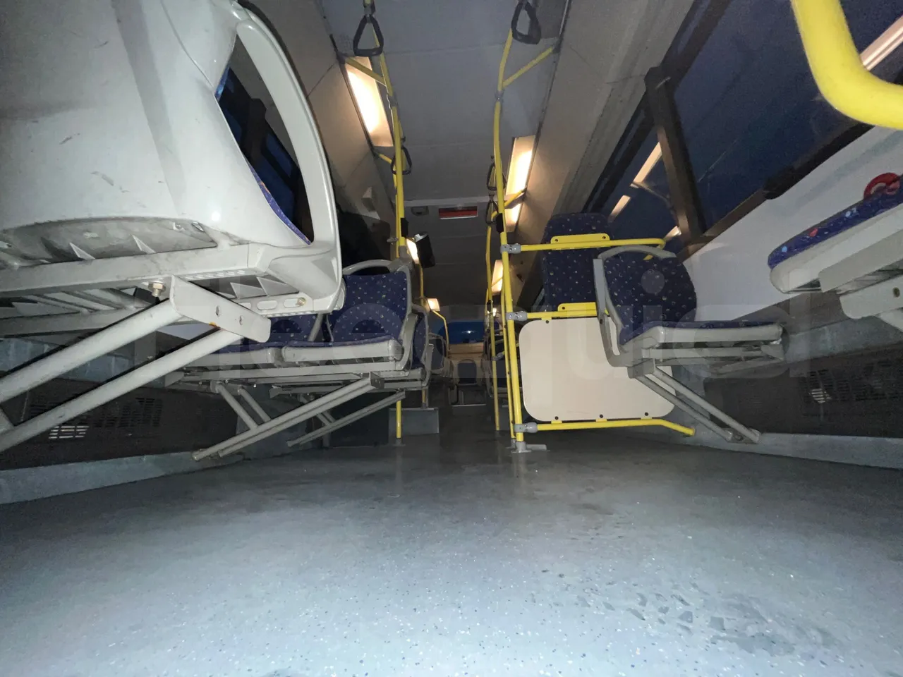 Irisbus Citelis PS09D1 PS09D1-98  - Euro5 - 213kW - 11.990mt - seat brackets photo