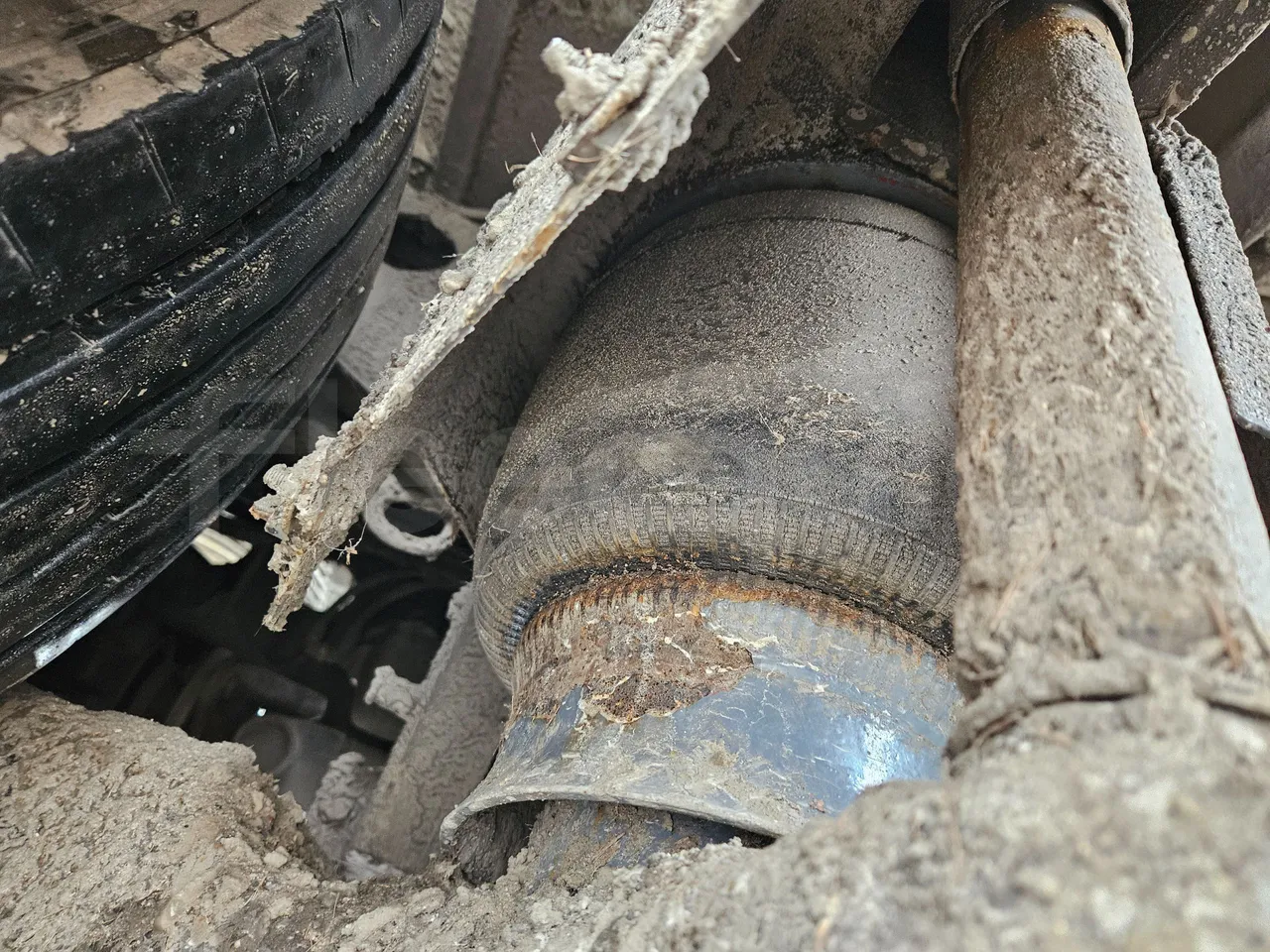 Setra S317UL UL - Euro3 - 220kW - 13.850mt - axel 2 air springs 2 left